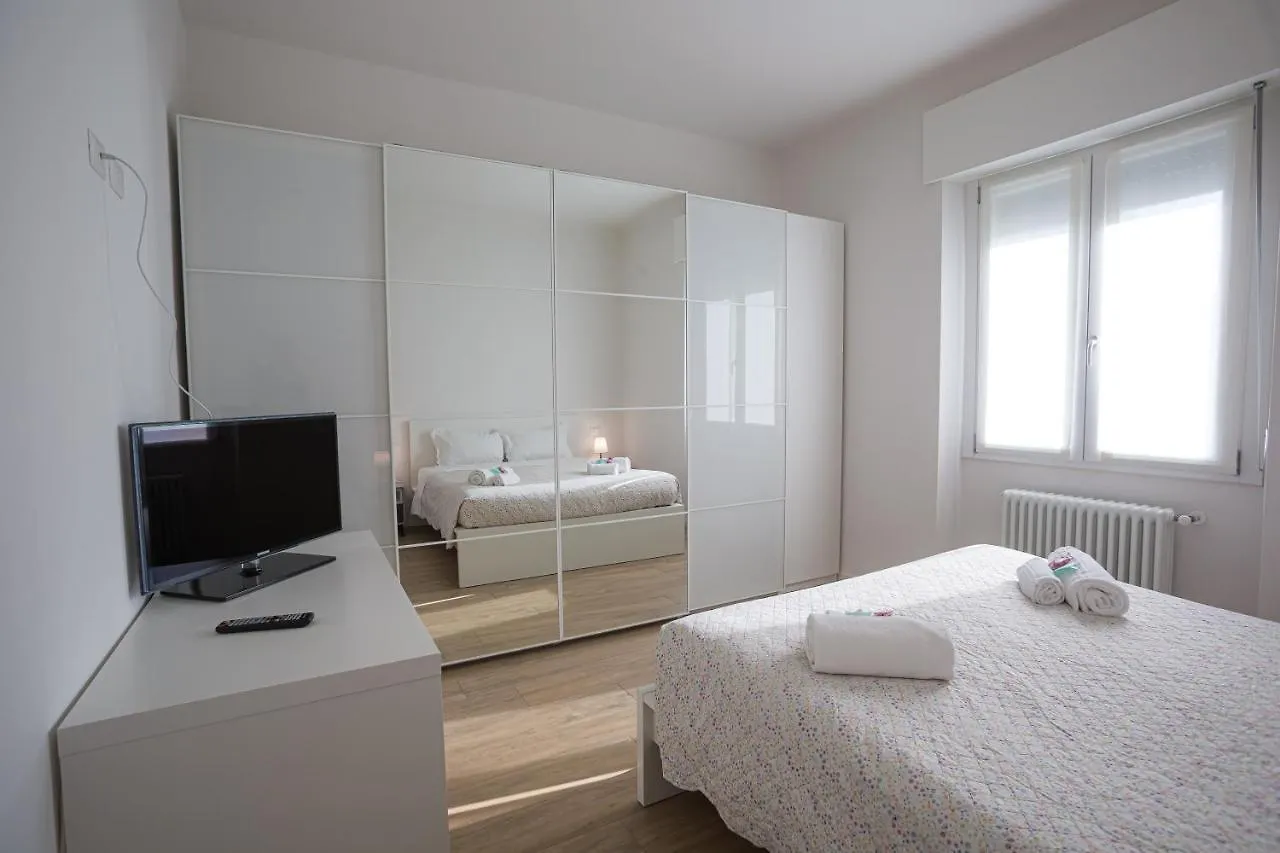 Eli Home - Royal Welcome Verona Italia